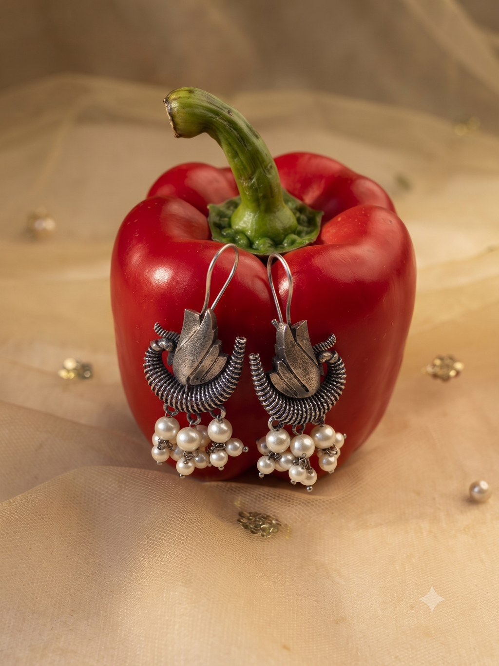Silver Oxidized Peacock Pearl Earring