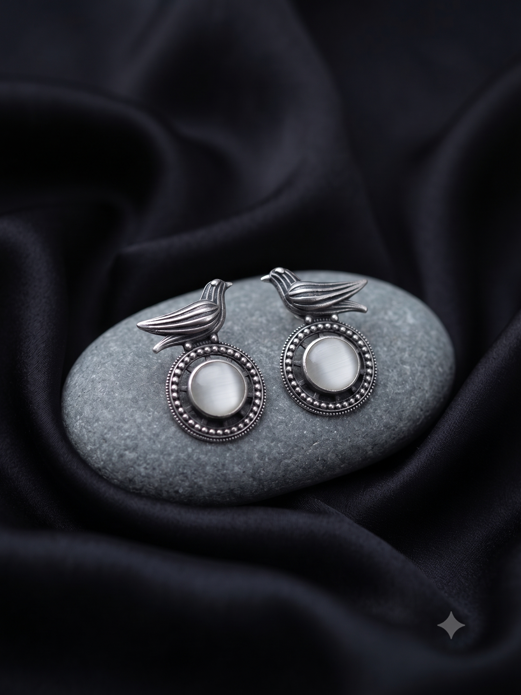 Silver Oxidized Bird Stone Earring