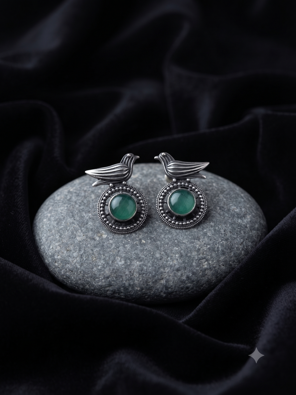 Silver Oxidized Bird Stone Earring
