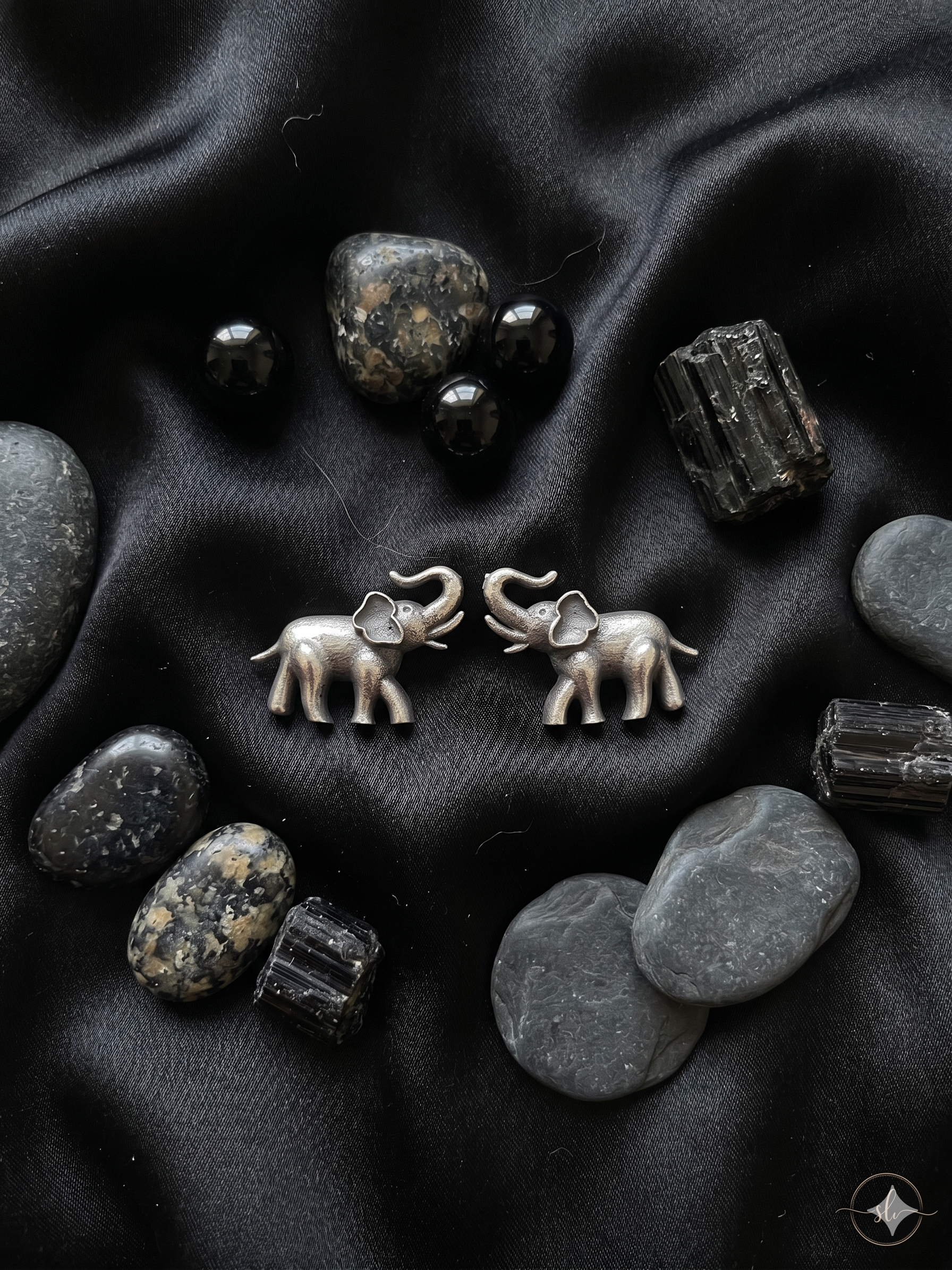 Silver Oxidized Elephant Stud