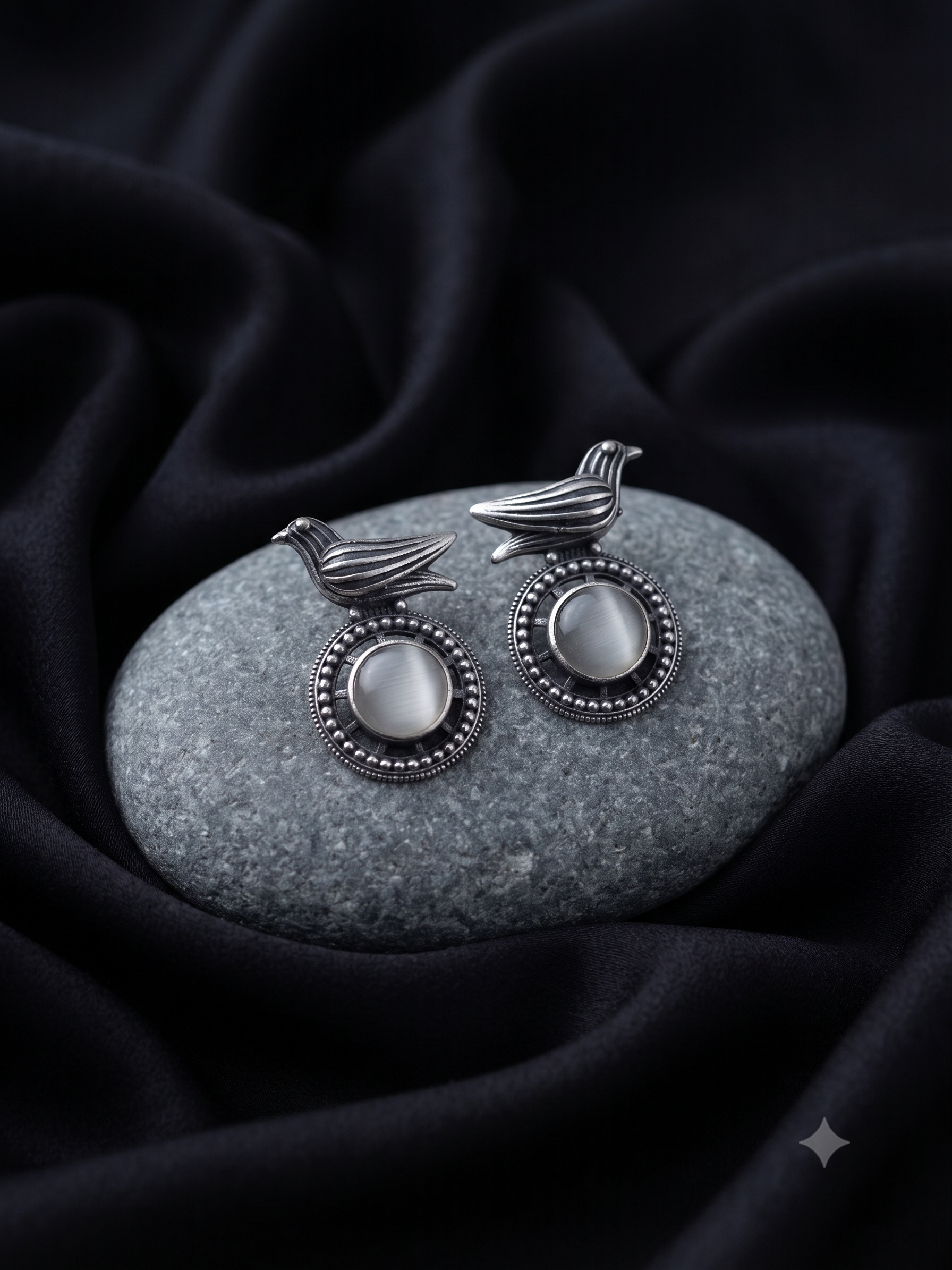 Silver Oxidized Bird Stone Earring