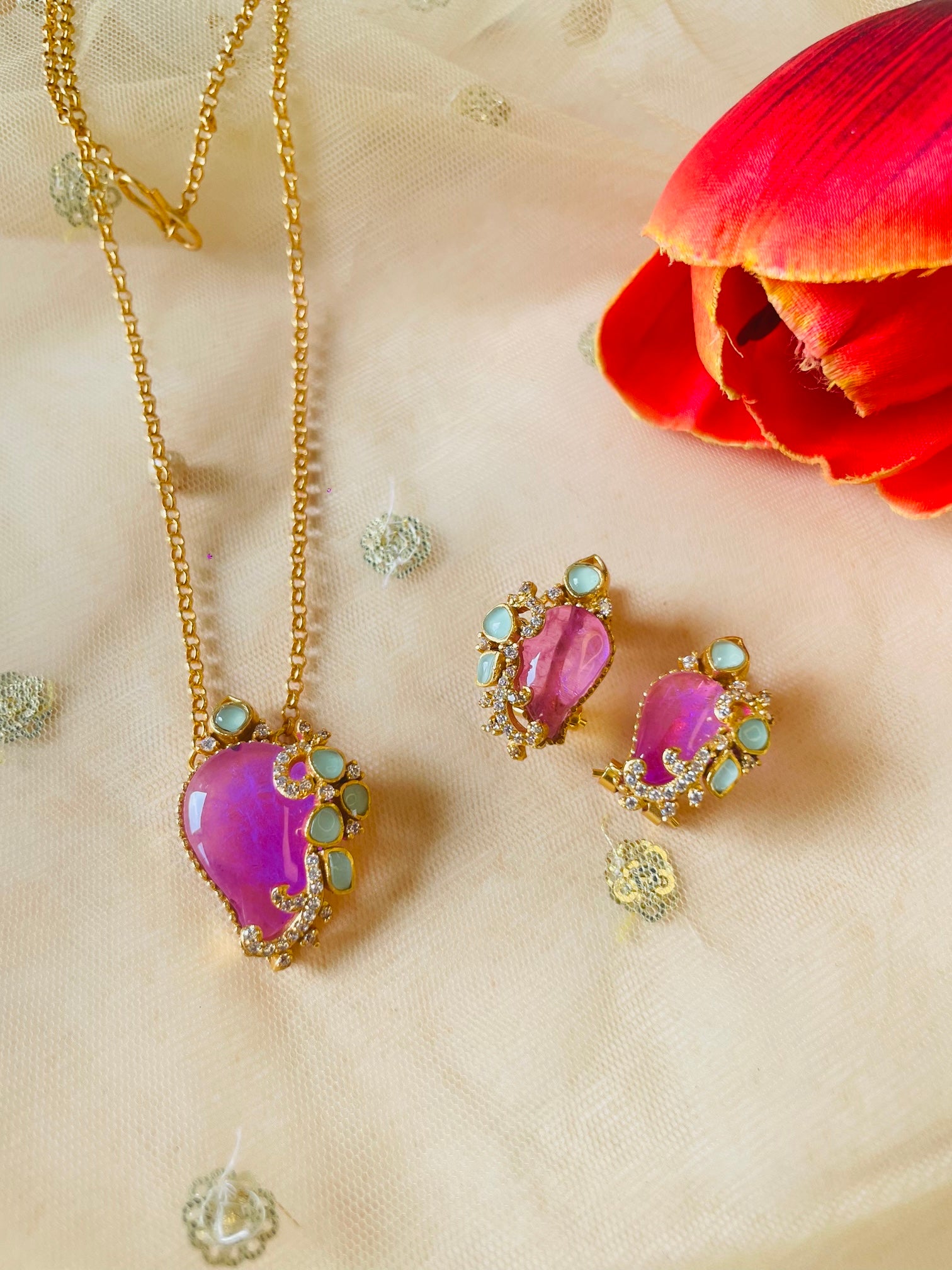 Mango shaped Classic Pendant Set