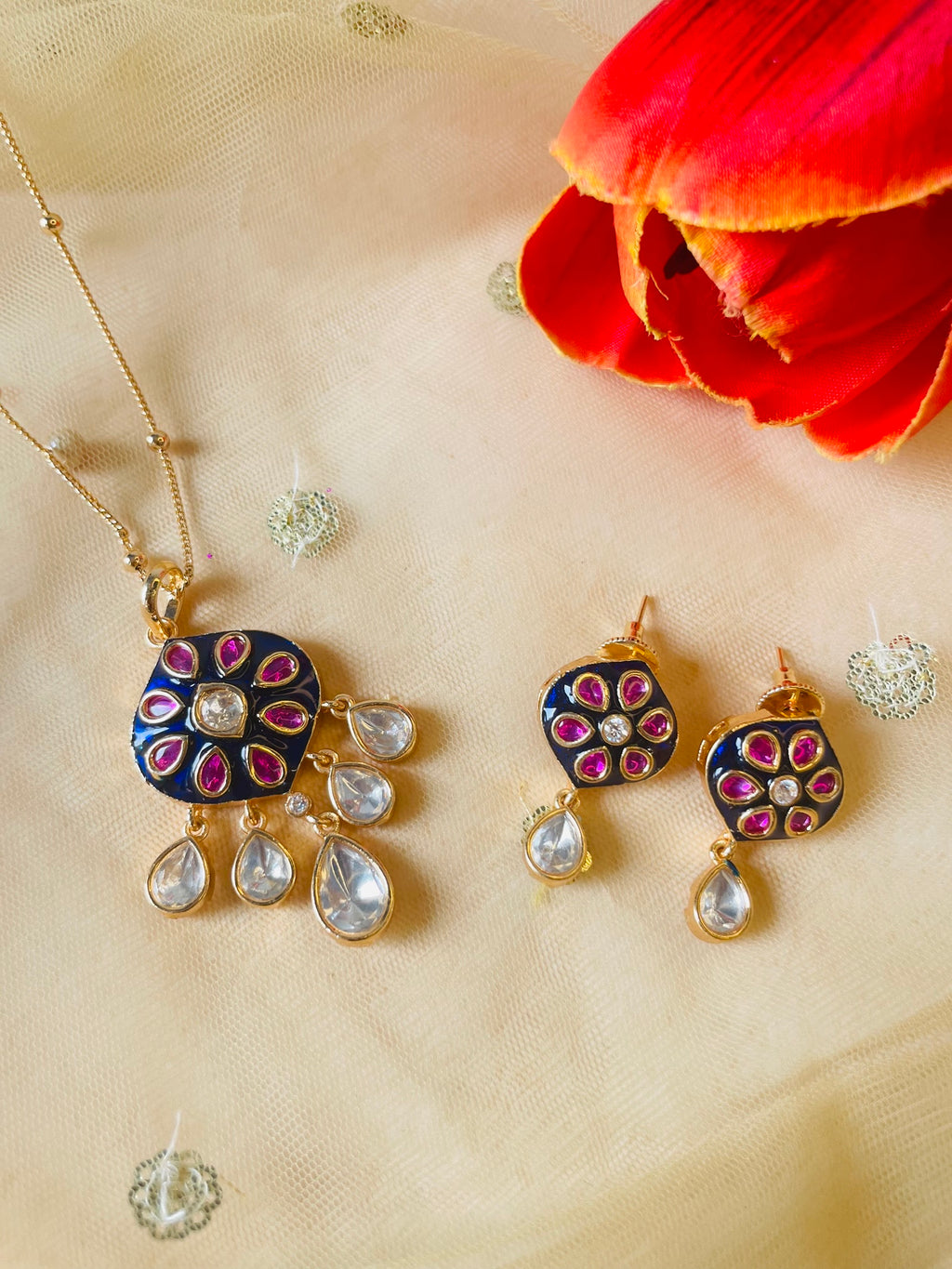 Moissanite Classic Pendant Set