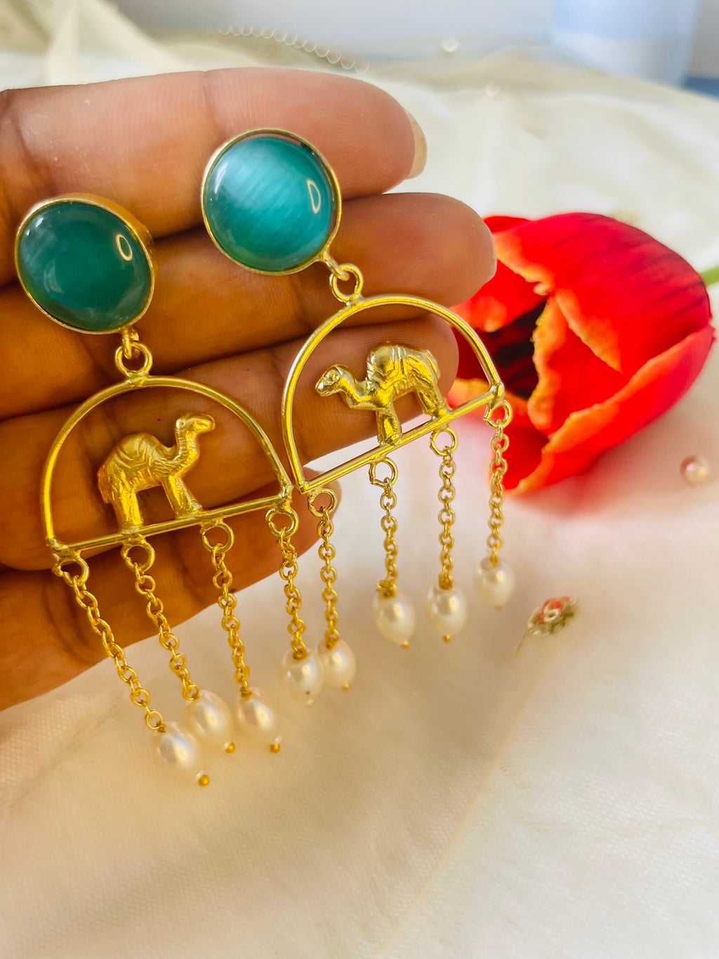 Monalisa Camel Earring