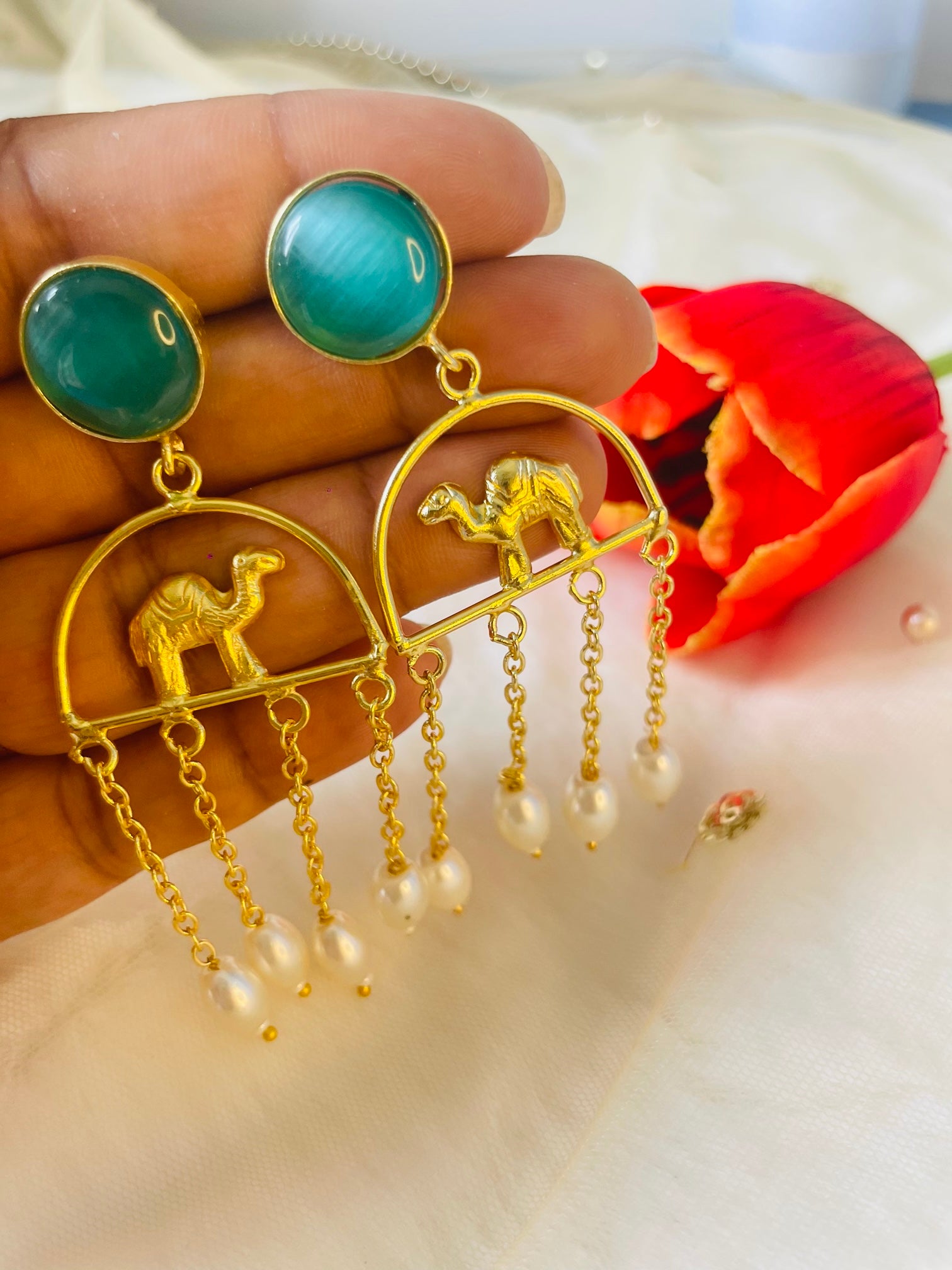 Monalisa Camel Earring