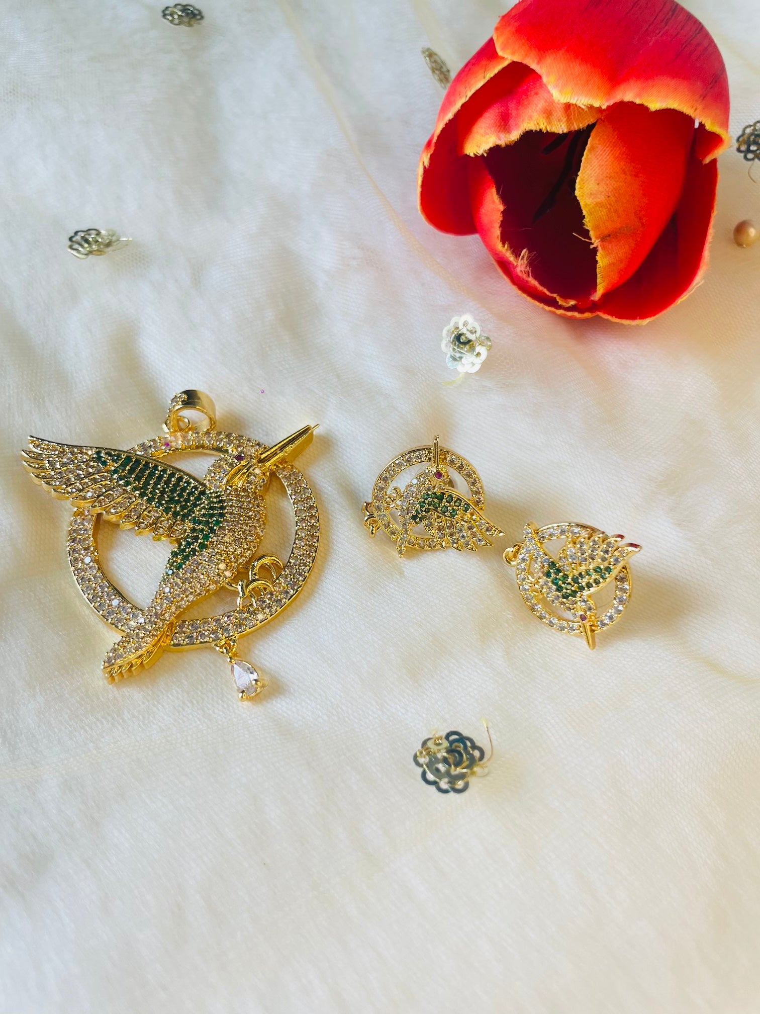 Bird AD Pendant Set