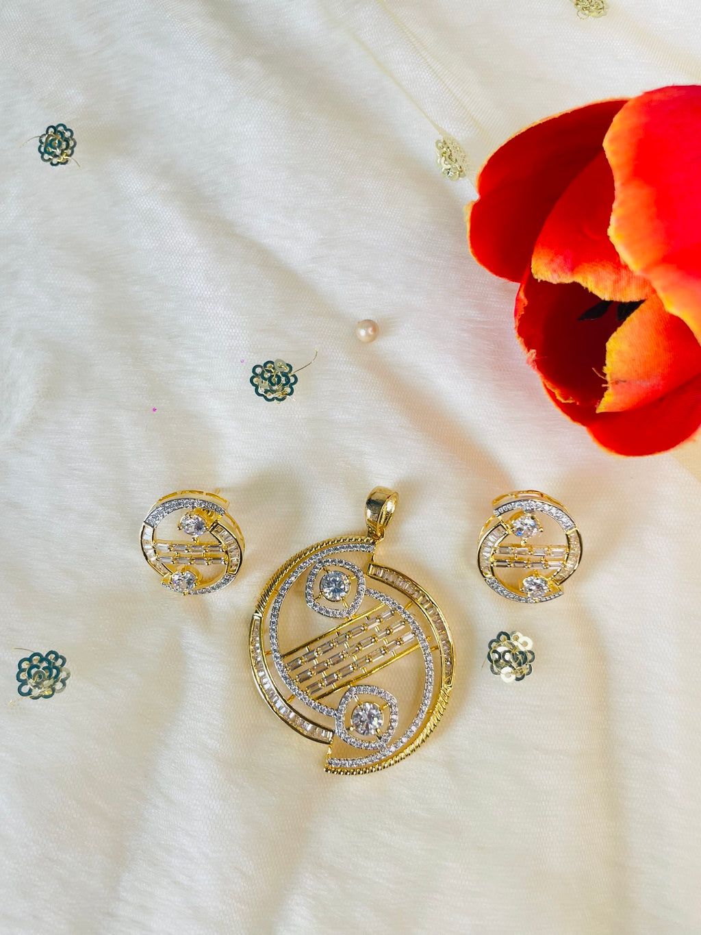Classic AD Pendant Set