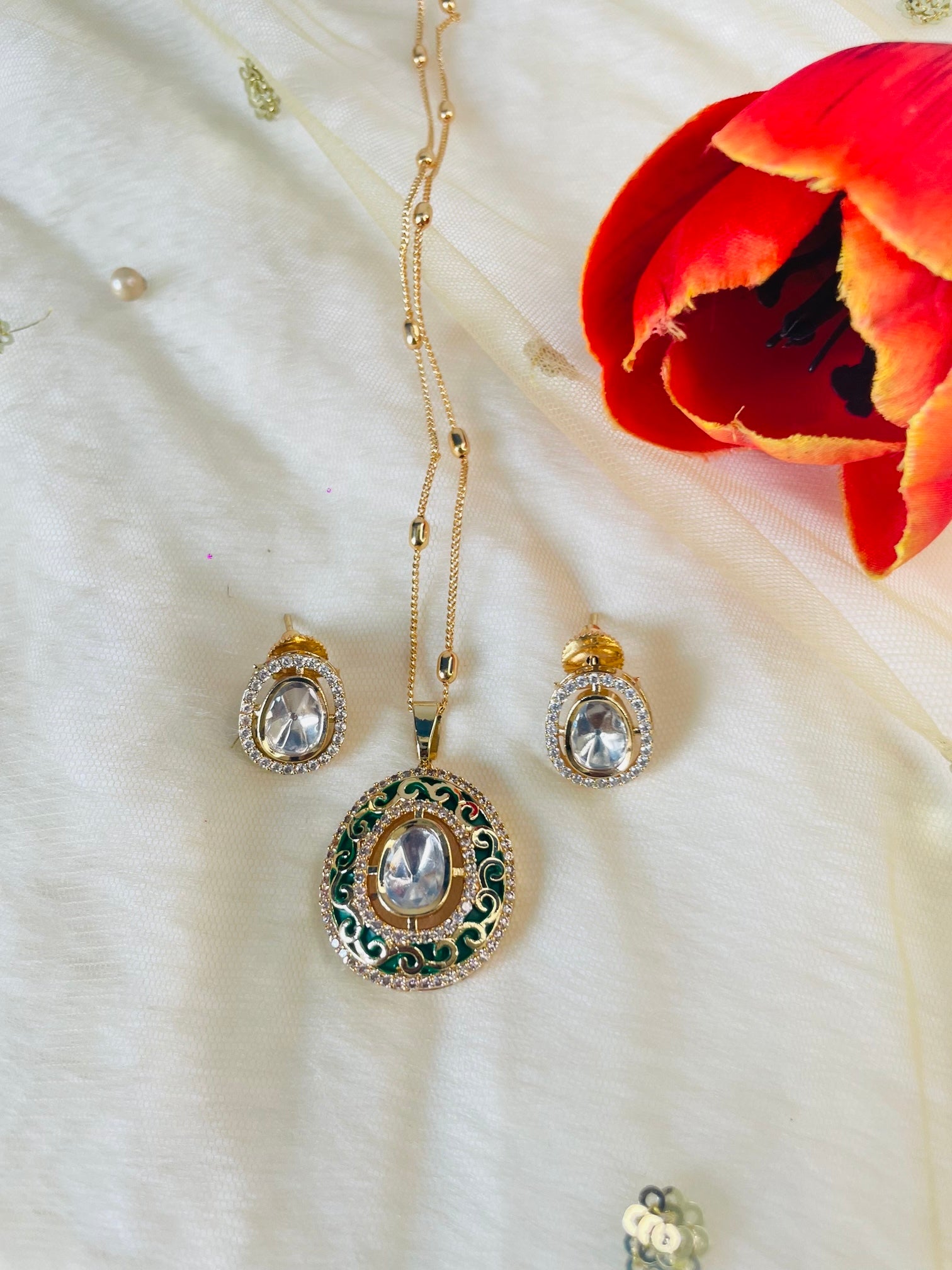 Green Kundan Pendant Set