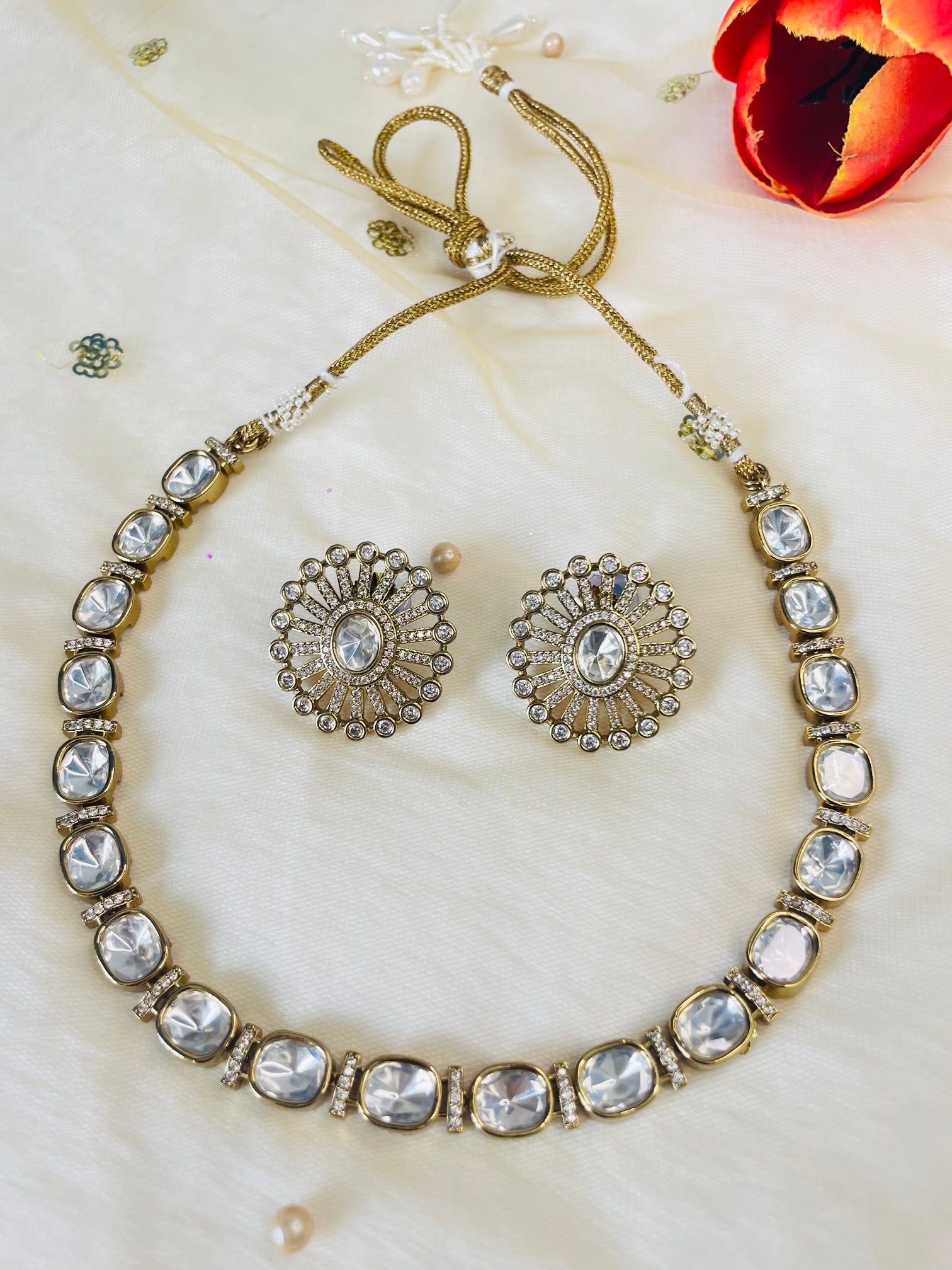 Contemporary Kundan Simple Choker
