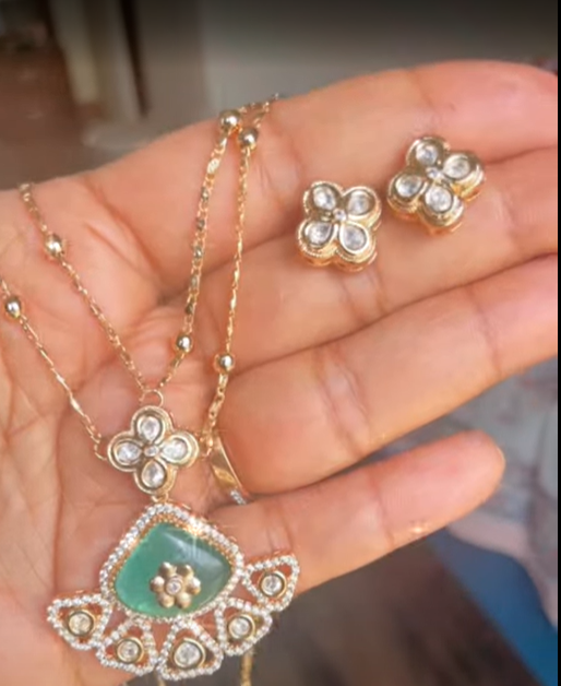 Multilayer Green Necklace Set