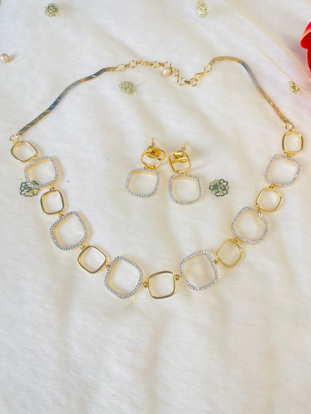 AD Simple Necklace Set